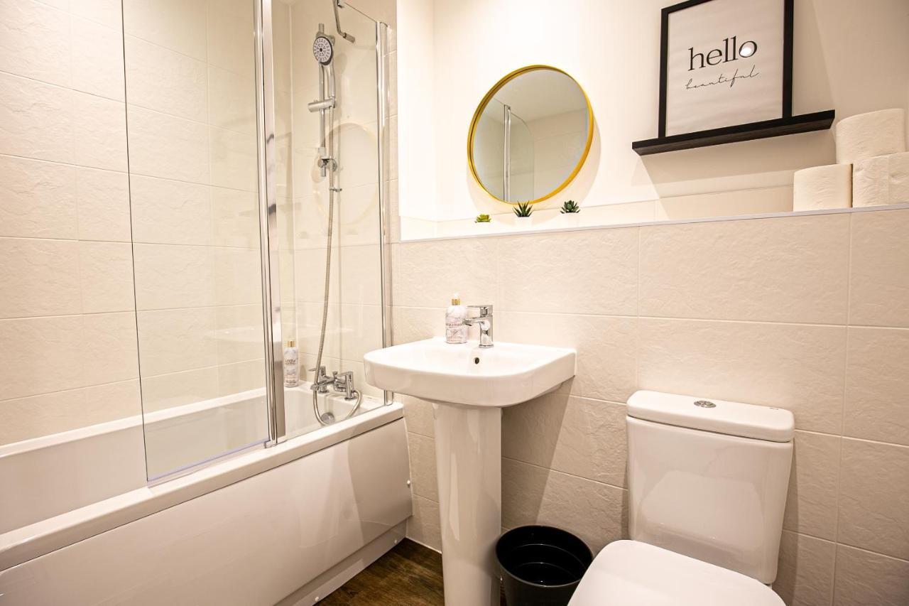 Penthouse Apartment - City Centre - Secure Parking, Balcony, Self-Check-In, Fast Wifi And Smart Tv With Netflix By Yoko Property Milton Keynes Eksteriør billede