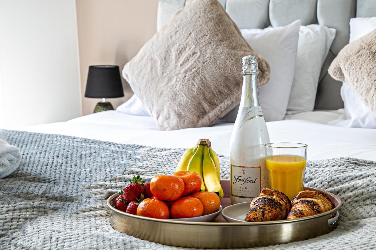 Penthouse Apartment - City Centre - Secure Parking, Balcony, Self-Check-In, Fast Wifi And Smart Tv With Netflix By Yoko Property Milton Keynes Eksteriør billede