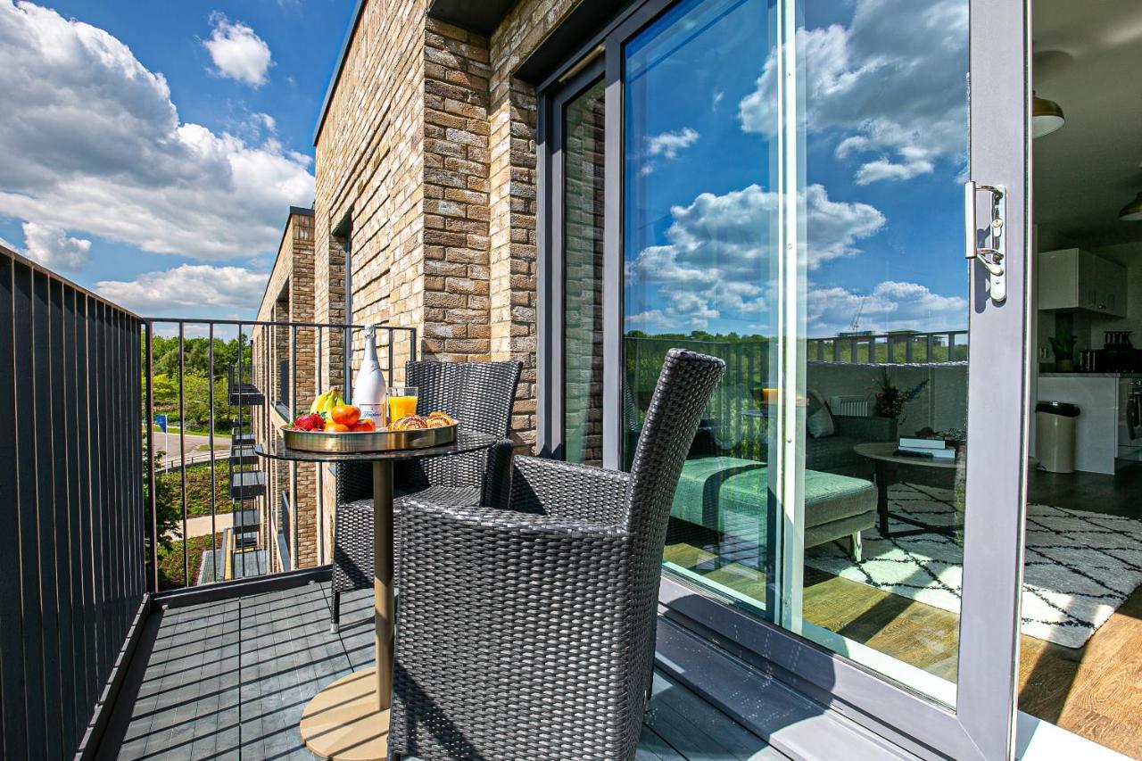 Penthouse Apartment - City Centre - Secure Parking, Balcony, Self-Check-In, Fast Wifi And Smart Tv With Netflix By Yoko Property Milton Keynes Eksteriør billede