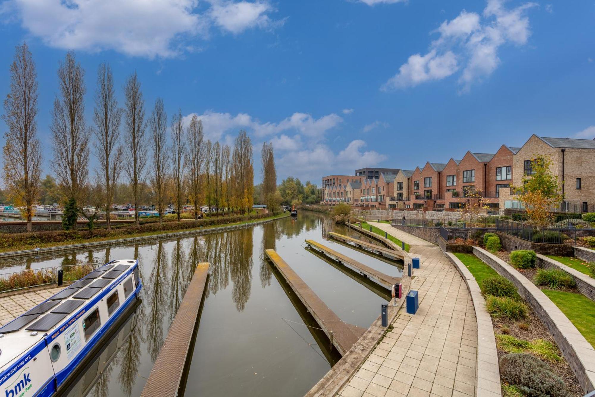 Penthouse Apartment - City Centre - Secure Parking, Balcony, Self-Check-In, Fast Wifi And Smart Tv With Netflix By Yoko Property Milton Keynes Eksteriør billede