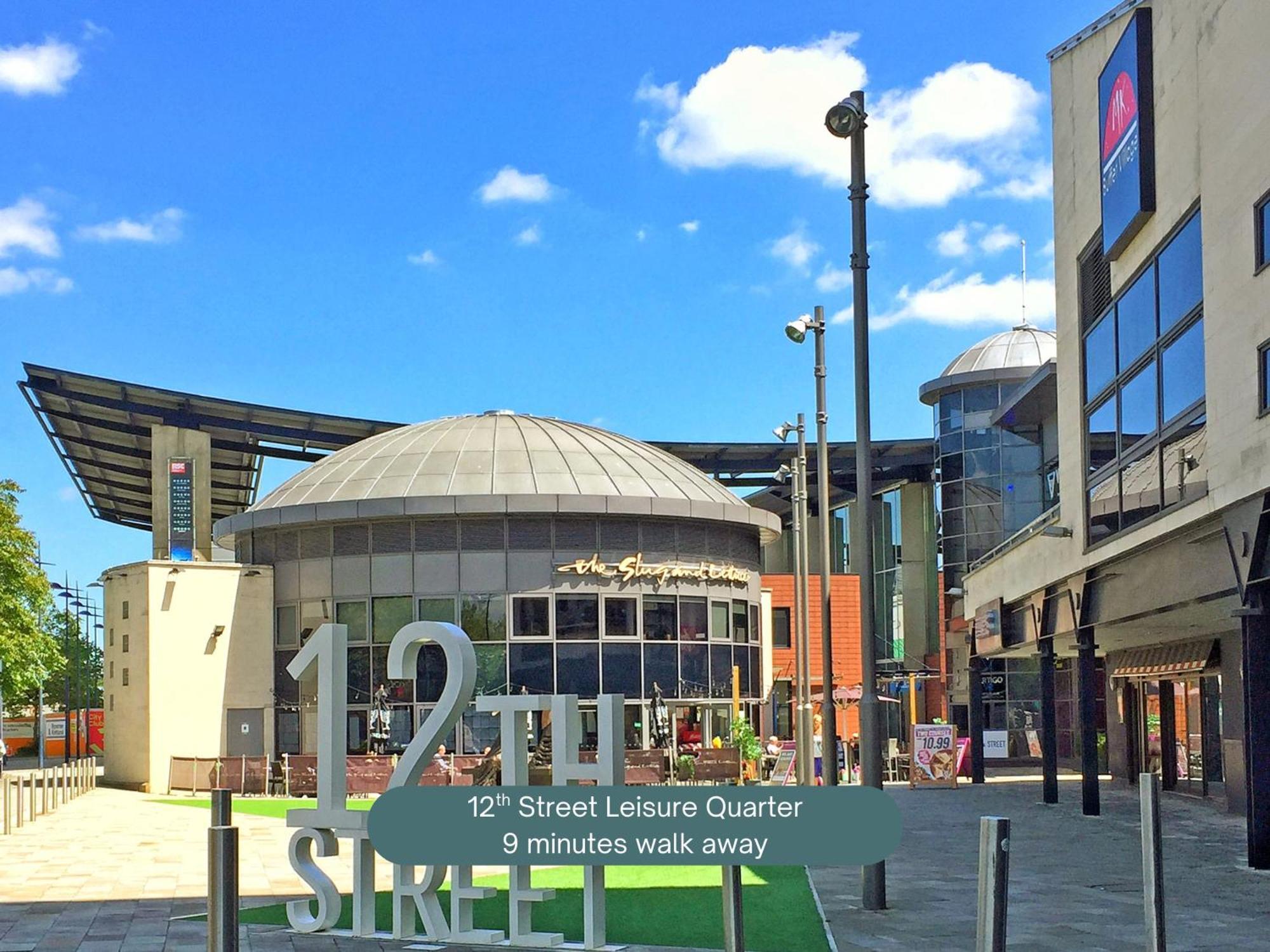 Penthouse Apartment - City Centre - Secure Parking, Balcony, Self-Check-In, Fast Wifi And Smart Tv With Netflix By Yoko Property Milton Keynes Eksteriør billede