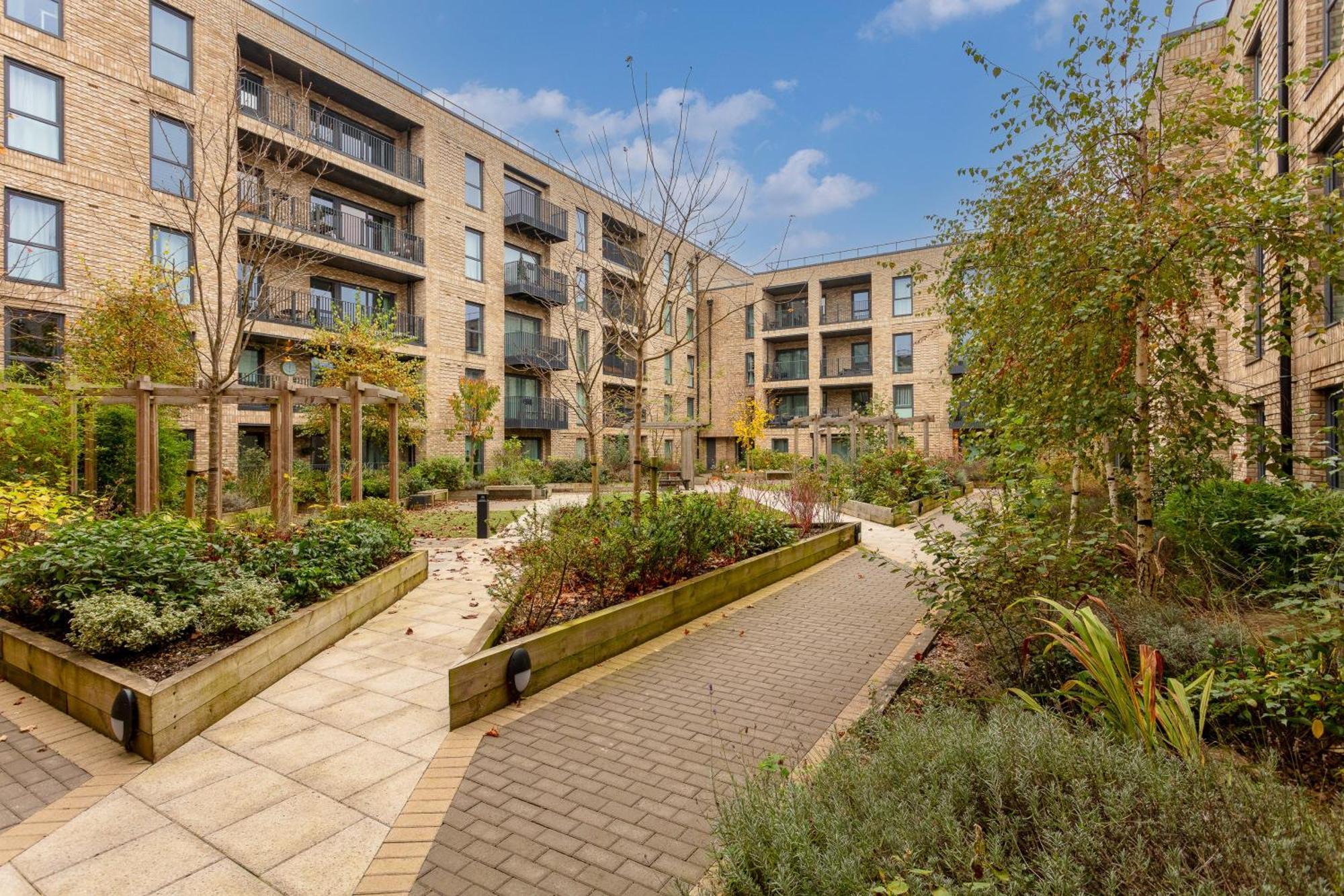 Penthouse Apartment - City Centre - Secure Parking, Balcony, Self-Check-In, Fast Wifi And Smart Tv With Netflix By Yoko Property Milton Keynes Eksteriør billede