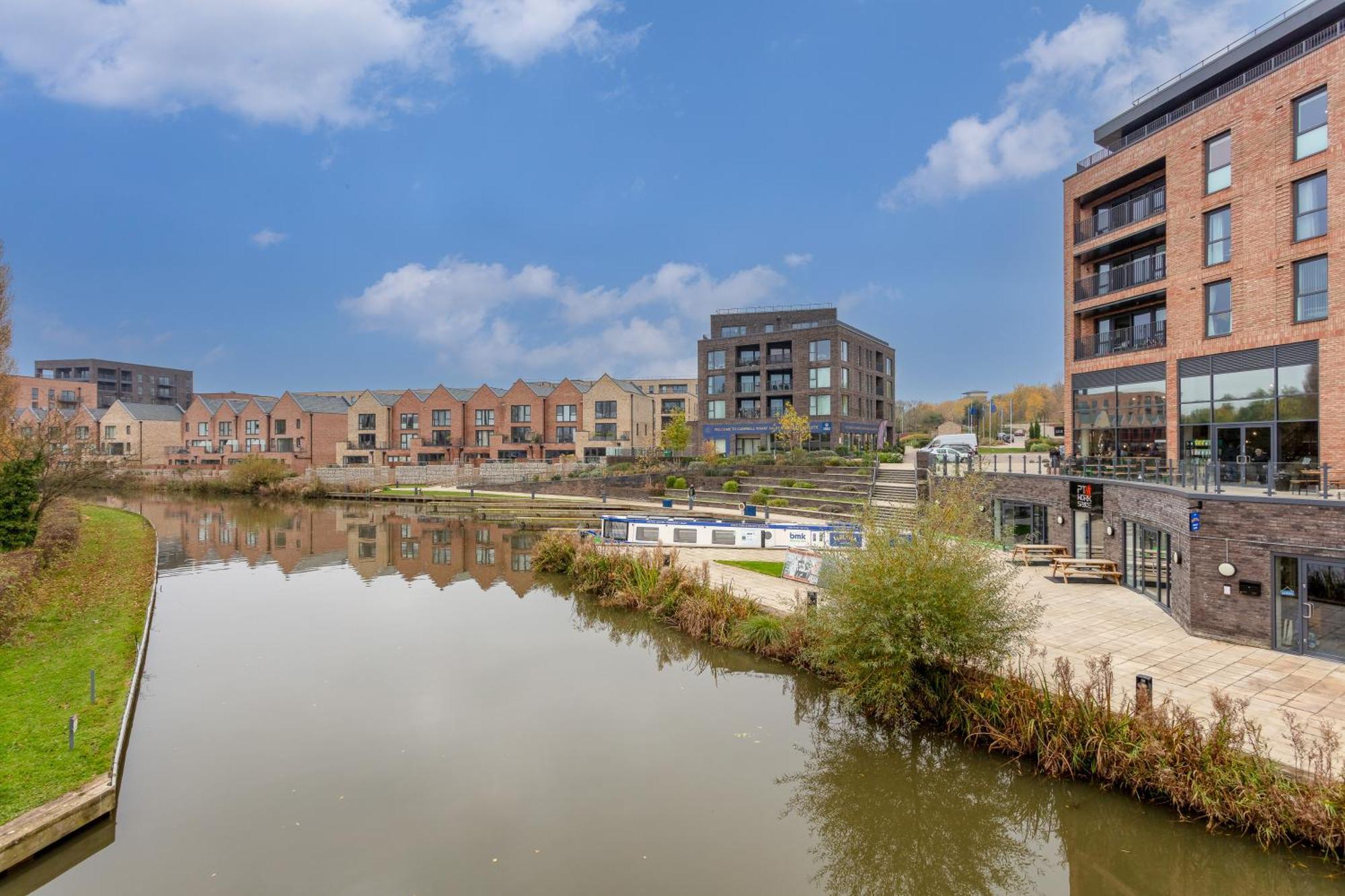 Penthouse Apartment - City Centre - Secure Parking, Balcony, Self-Check-In, Fast Wifi And Smart Tv With Netflix By Yoko Property Milton Keynes Eksteriør billede