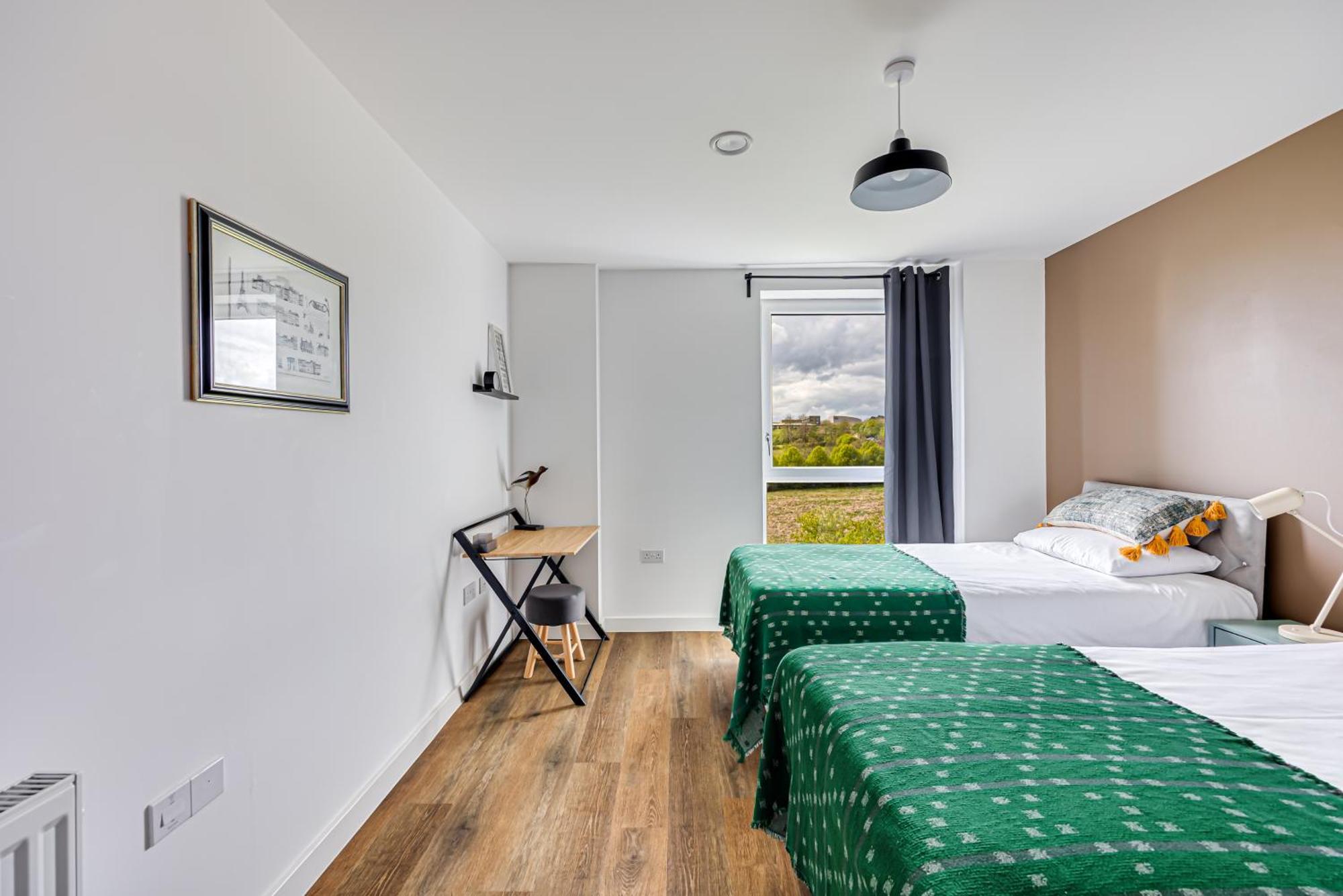 Penthouse Apartment - City Centre - Secure Parking, Balcony, Self-Check-In, Fast Wifi And Smart Tv With Netflix By Yoko Property Milton Keynes Eksteriør billede
