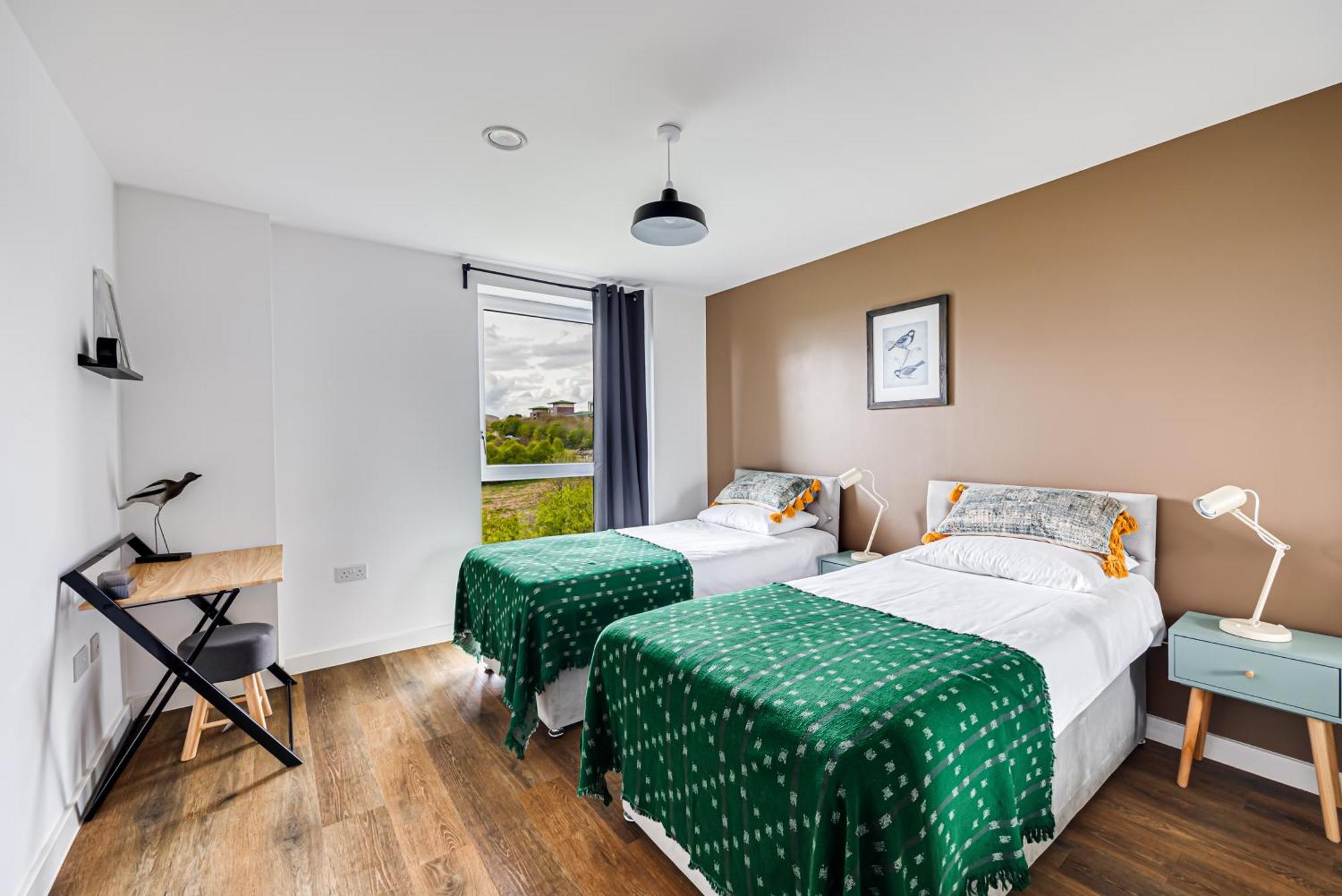 Penthouse Apartment - City Centre - Secure Parking, Balcony, Self-Check-In, Fast Wifi And Smart Tv With Netflix By Yoko Property Milton Keynes Eksteriør billede