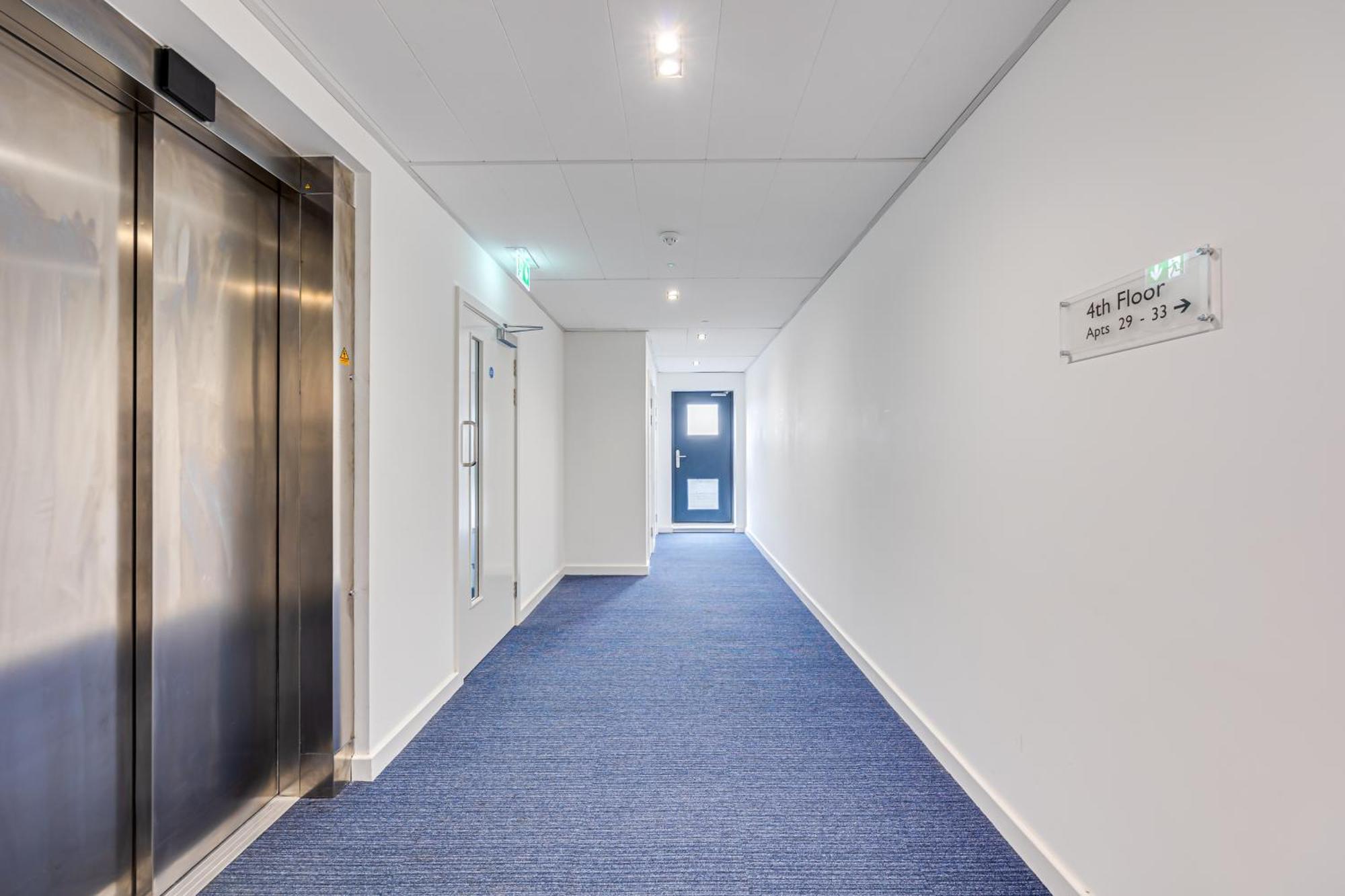 Penthouse Apartment - City Centre - Secure Parking, Balcony, Self-Check-In, Fast Wifi And Smart Tv With Netflix By Yoko Property Milton Keynes Eksteriør billede